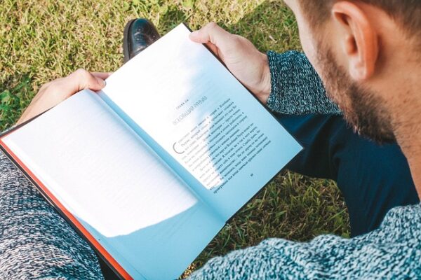 自己否定しがちな男読書
