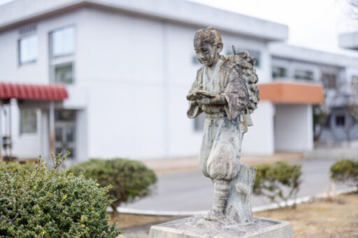 二宮金次郎像